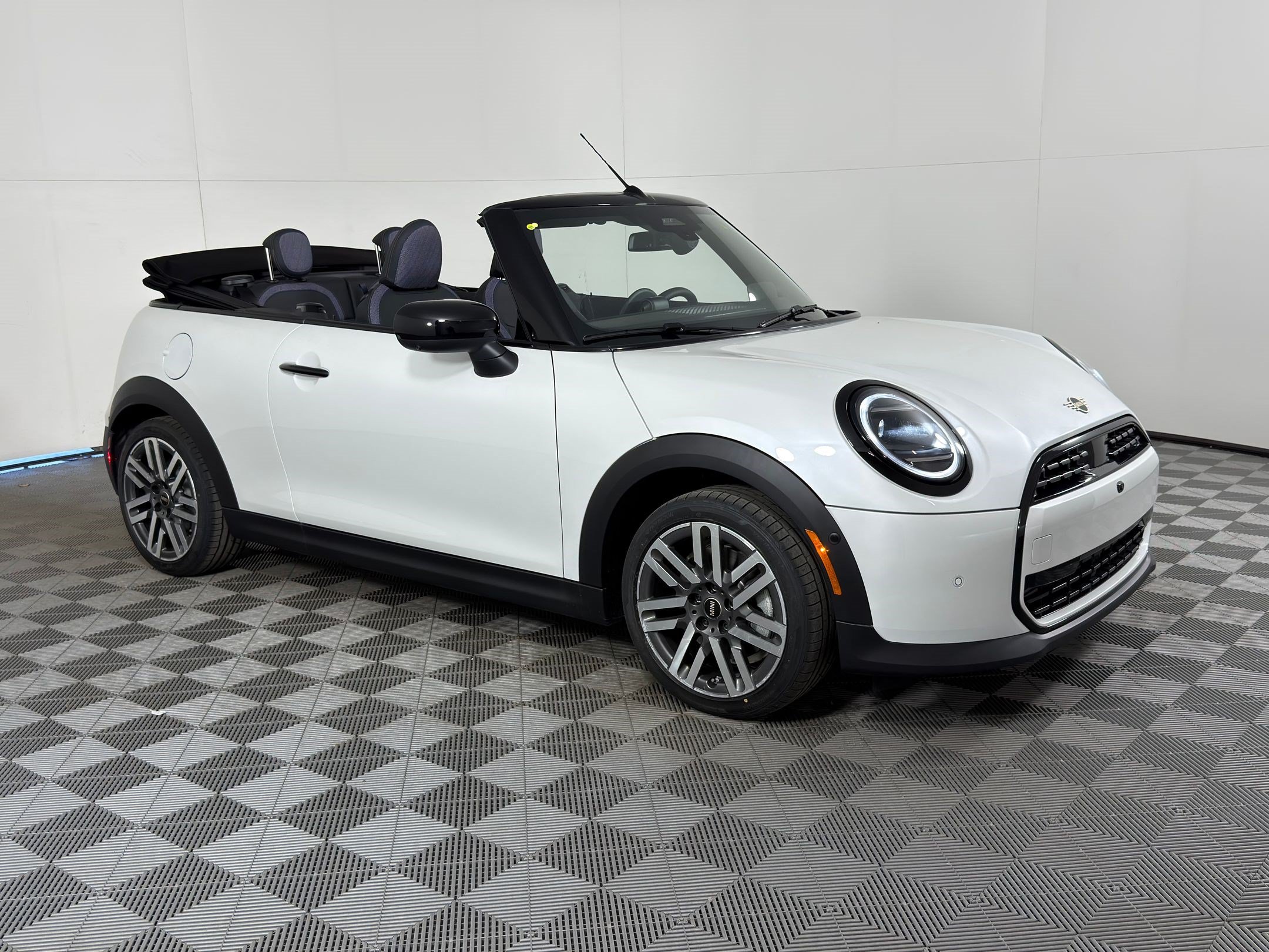 Used 2026 MINI Cooper Convertible FWD image 6