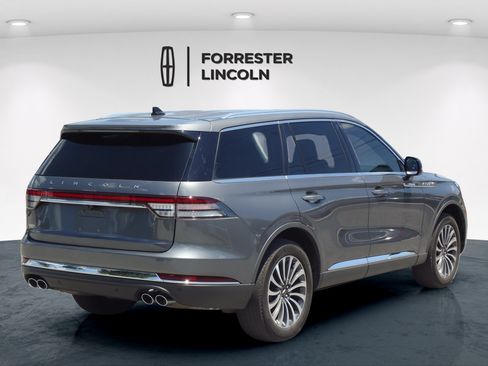 Certified 2023 Lincoln Aviator AWD w/ Premium Package image 3