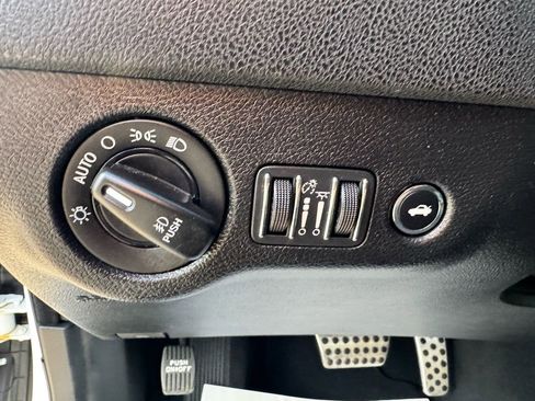 Used 2019 Dodge Charger Scat Pack w/ Dynamics Package image 12