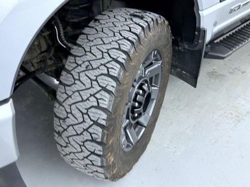 Used 2023 Ford F350 Lariat w/ Lariat Ultimate Package image 23