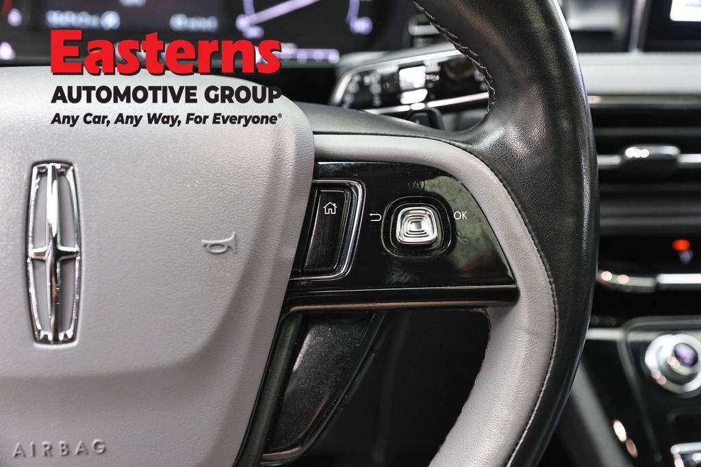 Used 2022 Lincoln Corsair AWD w/ Premium Package image 18