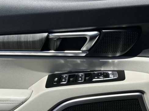 Used 2025 Kia Telluride EX image 24