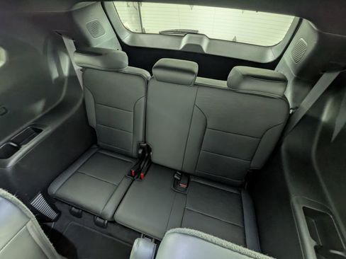 Certified 2025 Buick Enclave Sport Touring image 38