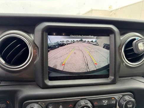 Used 2023 Jeep Wrangler Unlimited Sahara w/ LED Lighting Group AWD/4WD image 26