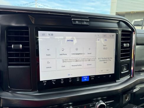 New 2026 Ford F250 Lariat w/ Black Appearance Package image 31