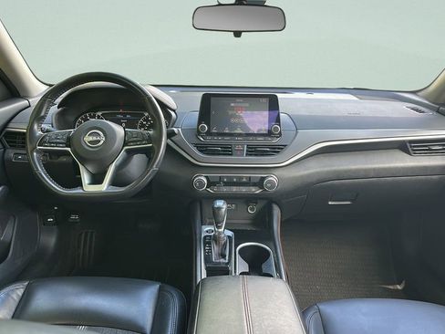Used 2024 Nissan Altima 2.5 SR FWD image 10