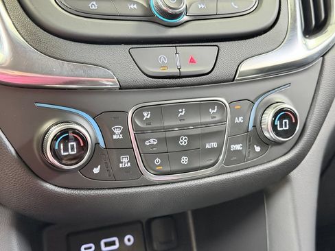 Used 2024 Chevrolet Equinox LT AWD/4WD image 49