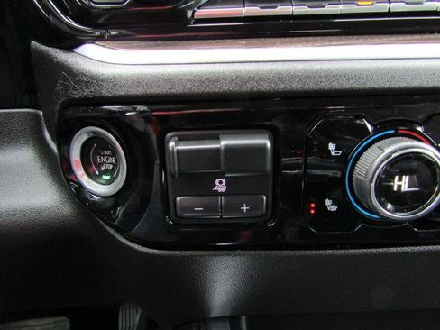 Used 2022 Chevrolet Silverado 1500 RST w/ Z71 Off-Road Package image 20