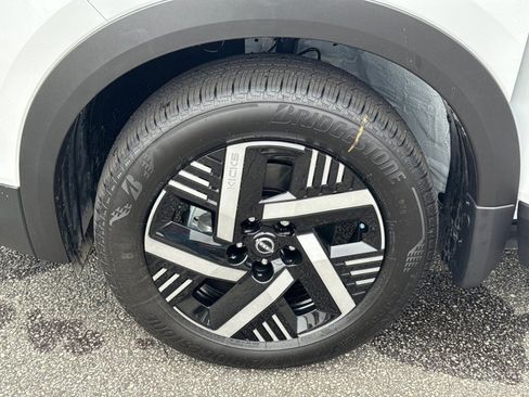 New 2026 Nissan Kicks SV image 12