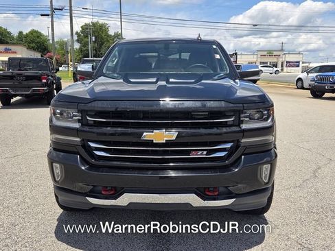 Used 2018 Chevrolet Silverado 1500 LTZ Z71 AWD/4WD image 2