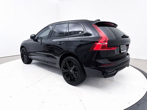 Used 2024 Volvo XC60 T8 Ultimate w/ Climate Package image 18