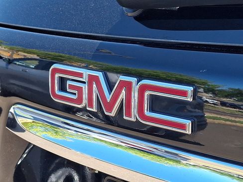 Used 2020 GMC Terrain SLE FWD image 30