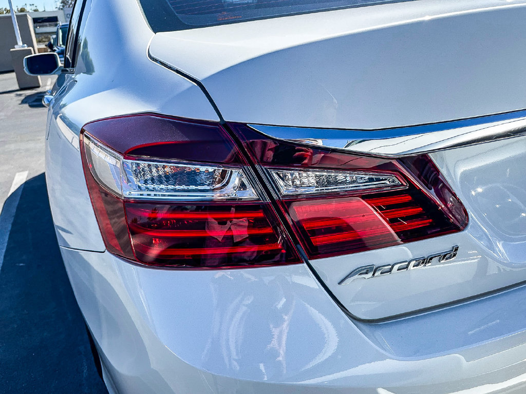 Used 2016 Honda Accord EX-L image 9