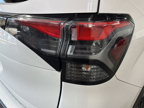 Certified 2025 Subaru Forester Premium image 17