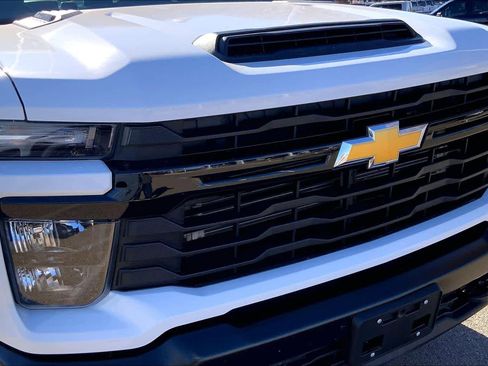 Used 2025 Chevrolet Silverado 2500 W/T image 30