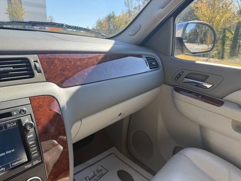 Used 2011 Chevrolet Tahoe LTZ image 17
