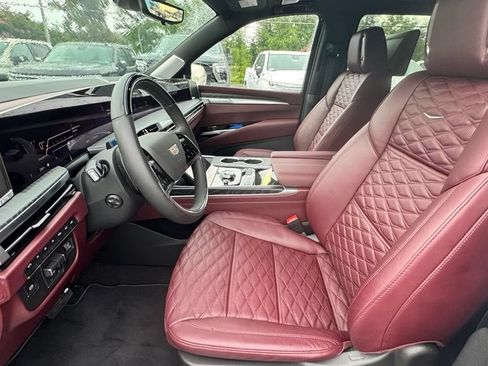 Used 2026 Cadillac Escalade Luxury w/ Touring Package AWD/4WD image 10