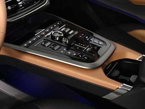 New 2026 Aston Martin DBX 707 image 24