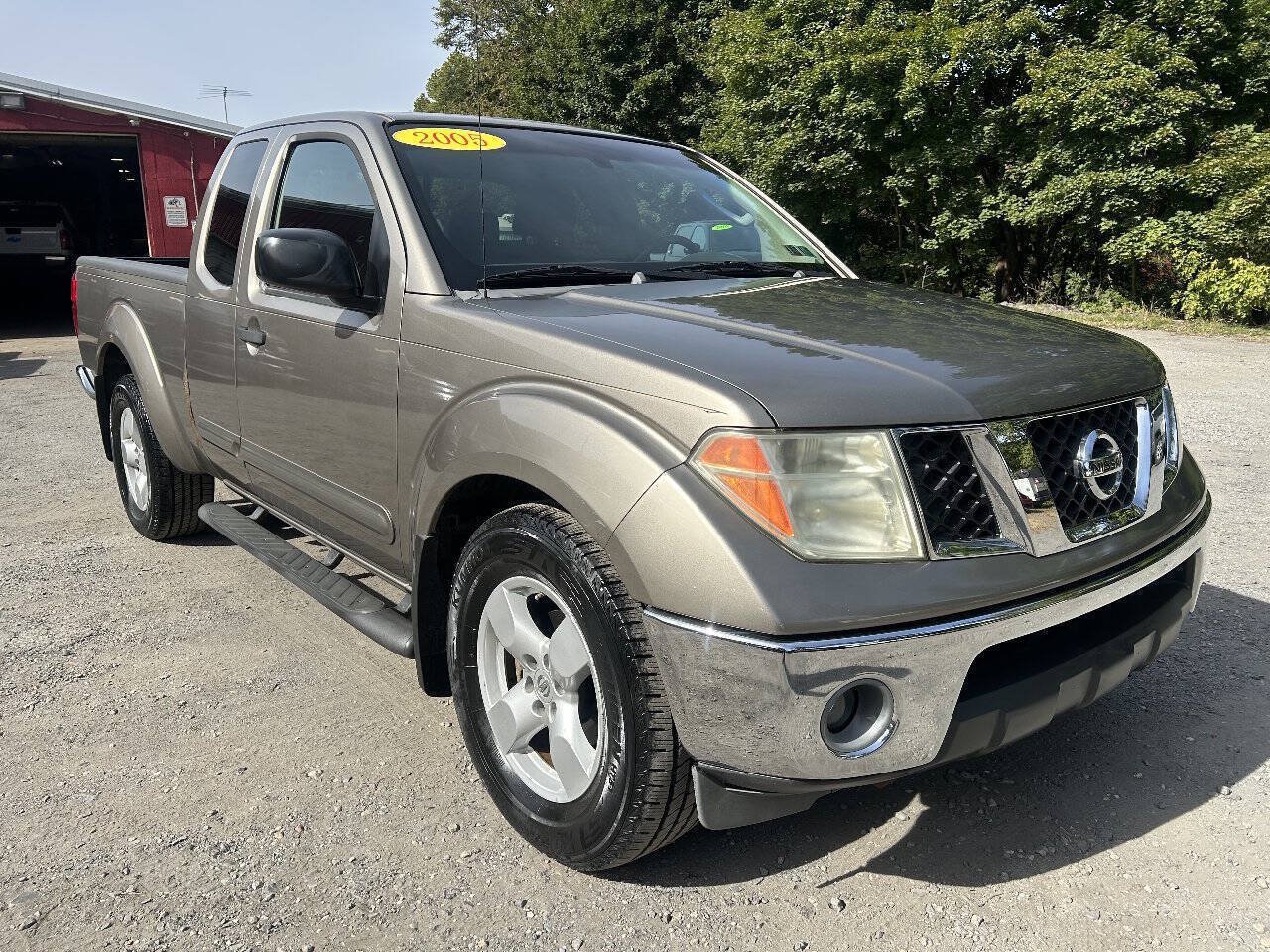 Used 2005 Nissan Frontier LE w/ (H02) Audio Pkg AWD/4WD image 3