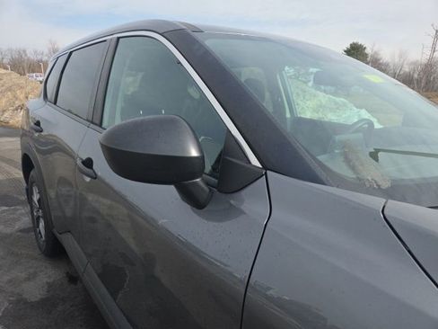 Used 2021 Nissan Rogue S image 5