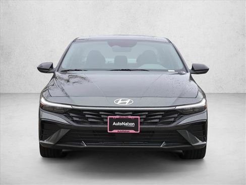New 2026 Hyundai Elantra SEL Sport FWD image 2