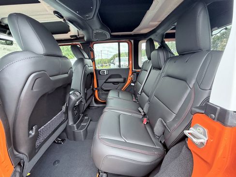 New 2026 Jeep Wrangler Unlimited Rubicon AWD/4WD image 26