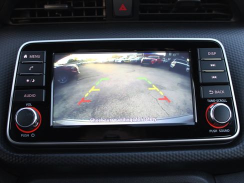 Used 2021 Nissan Kicks S image 19