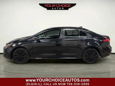 Used 2021 Toyota Corolla LE FWD image 4