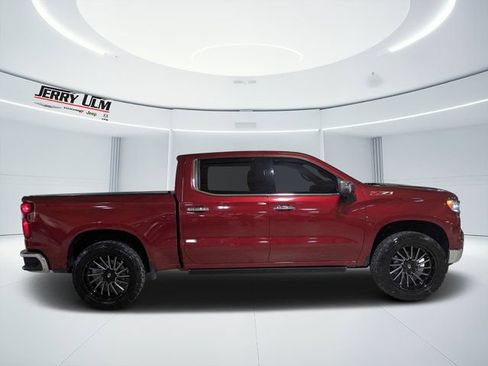 Used 2023 Chevrolet Silverado 1500 LTZ w/ LTZ Convenience Package II AWD/4WD image 2