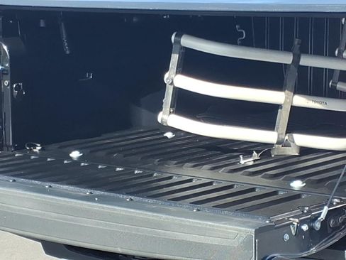 Certified 2021 Toyota Tacoma TRD Off-Road w/ Technology Package image 5