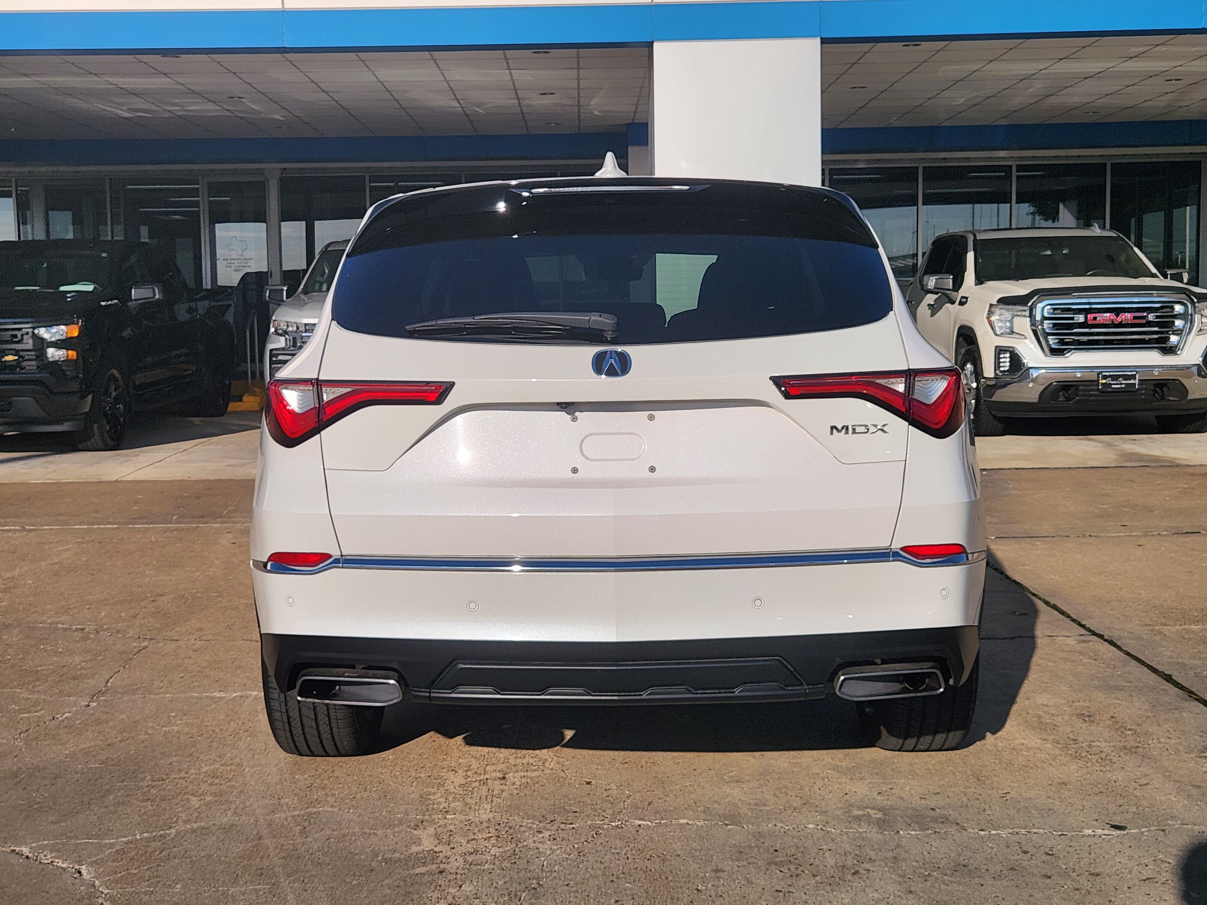 Used 2024 Acura MDX w/ Technology Package FWD image 7