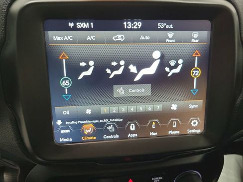 Used 2023 Jeep Renegade Limited image 42