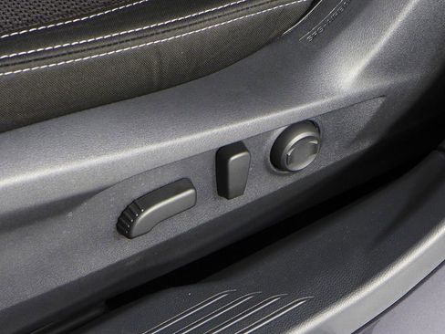 Certified 2025 Subaru Outback Premium image 22