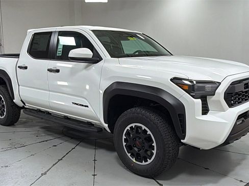 New 2026 Toyota Tacoma TRD Off-Road image 3