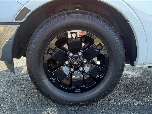 Used 2019 Ford Ranger XLT w/ Equipment Group 301A Mid image 10