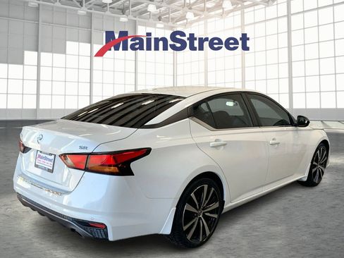 Used 2022 Nissan Altima 2.5 SR image 5