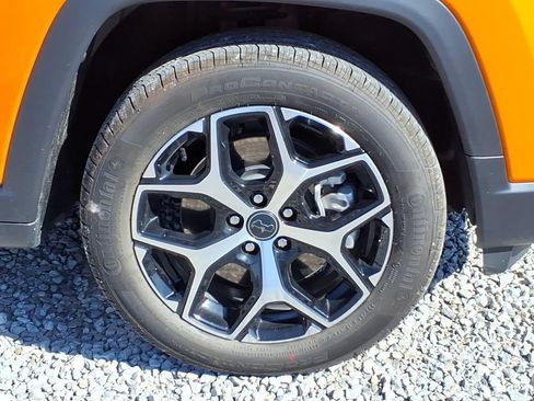 Used 2026 Jeep Compass Limited AWD/4WD image 15