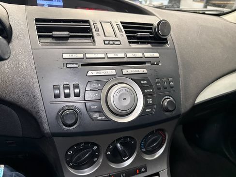 Used 2011 MAZDA MAZDA3 s Sport FWD image 18