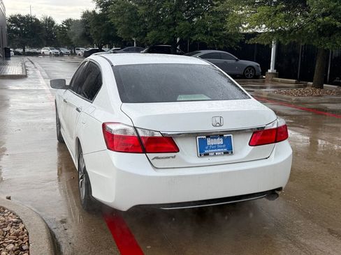 Used 2013 Honda Accord LX image 3