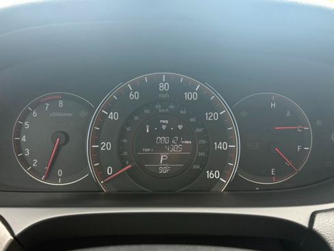 Used 2016 Honda Accord Sport image 18