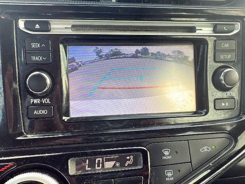 Used 2018 Toyota Prius C One image 16