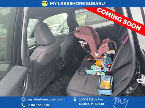 Used 2025 Subaru Forester Premium w/ Convenience Package #2 image 6