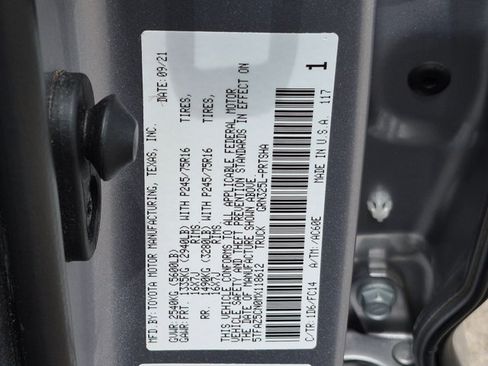 Used 2021 Toyota Tacoma SR5 RWD image 25