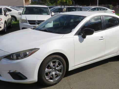 Used 2014 MAZDA MAZDA3 i SV FWD image 1