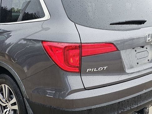 Used 2017 Honda Pilot EX image 31