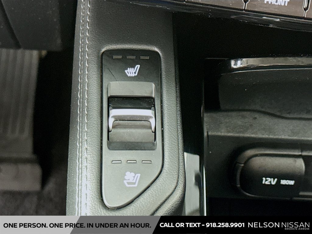 Used 2024 Kia Telluride EX w/ EX Captain's Chair Package FWD image 20