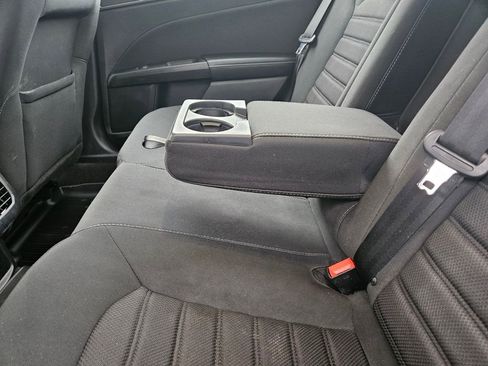 Used 2019 Ford Fusion SE FWD image 22