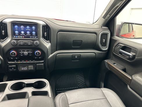 Used 2022 Chevrolet Silverado 1500 LT w/ Z71 Off-Road Package AWD/4WD image 25