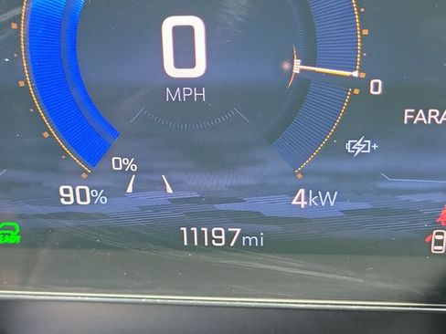 Used 2024 Chevrolet Equinox EV RS FWD image 31