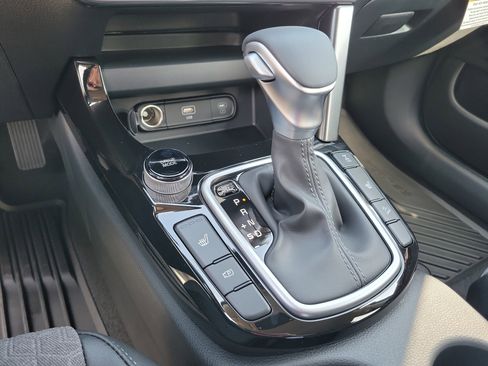 New 2026 Kia Seltos S image 14